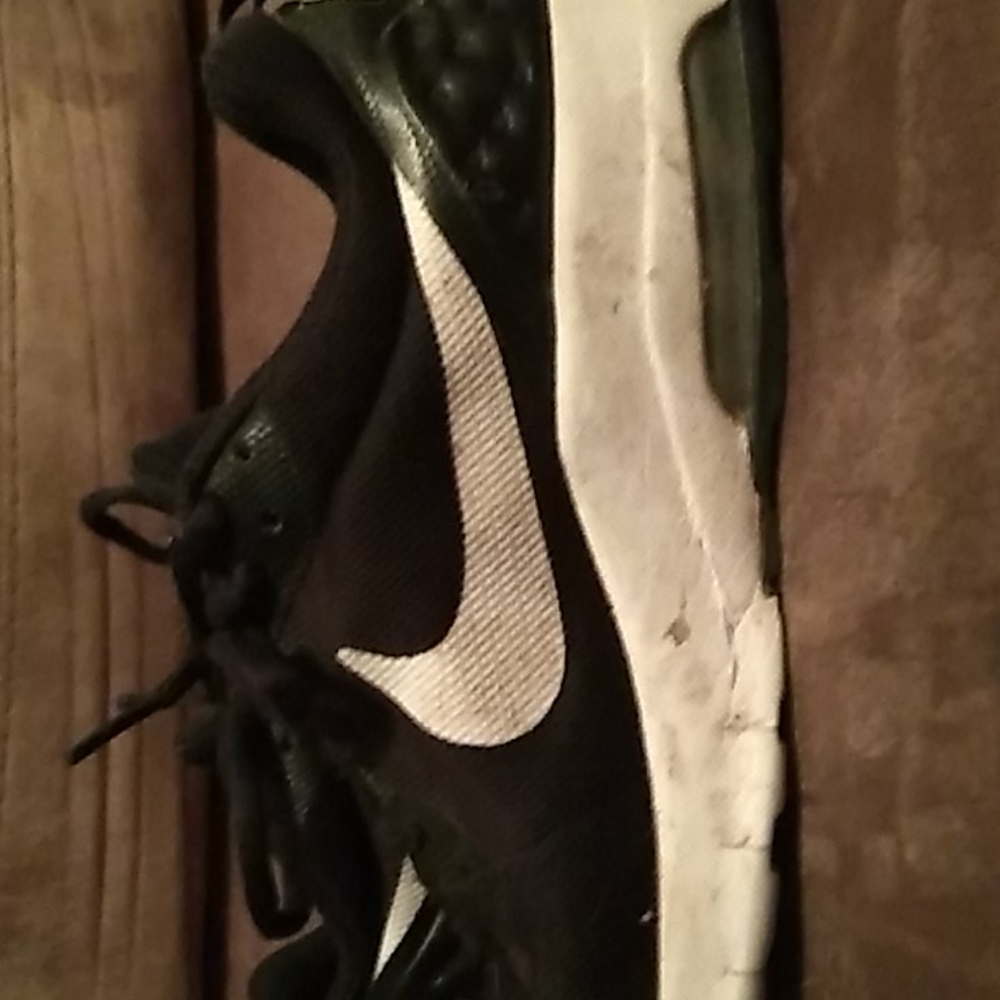 Nikes - Picture 3 of 3